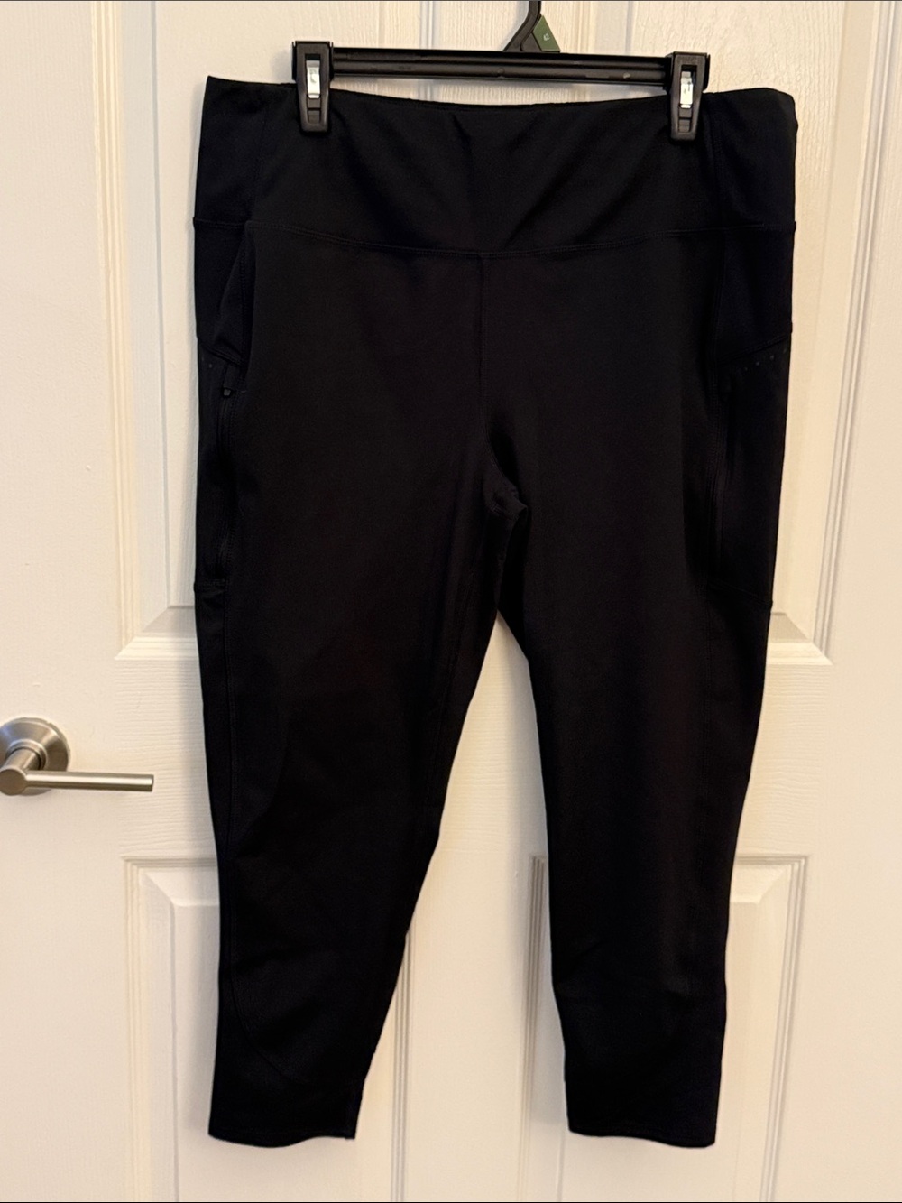 Mondetta Black 7/8 Athletic Leggings